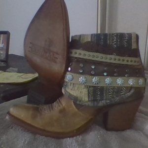 corral handcrafted women boots